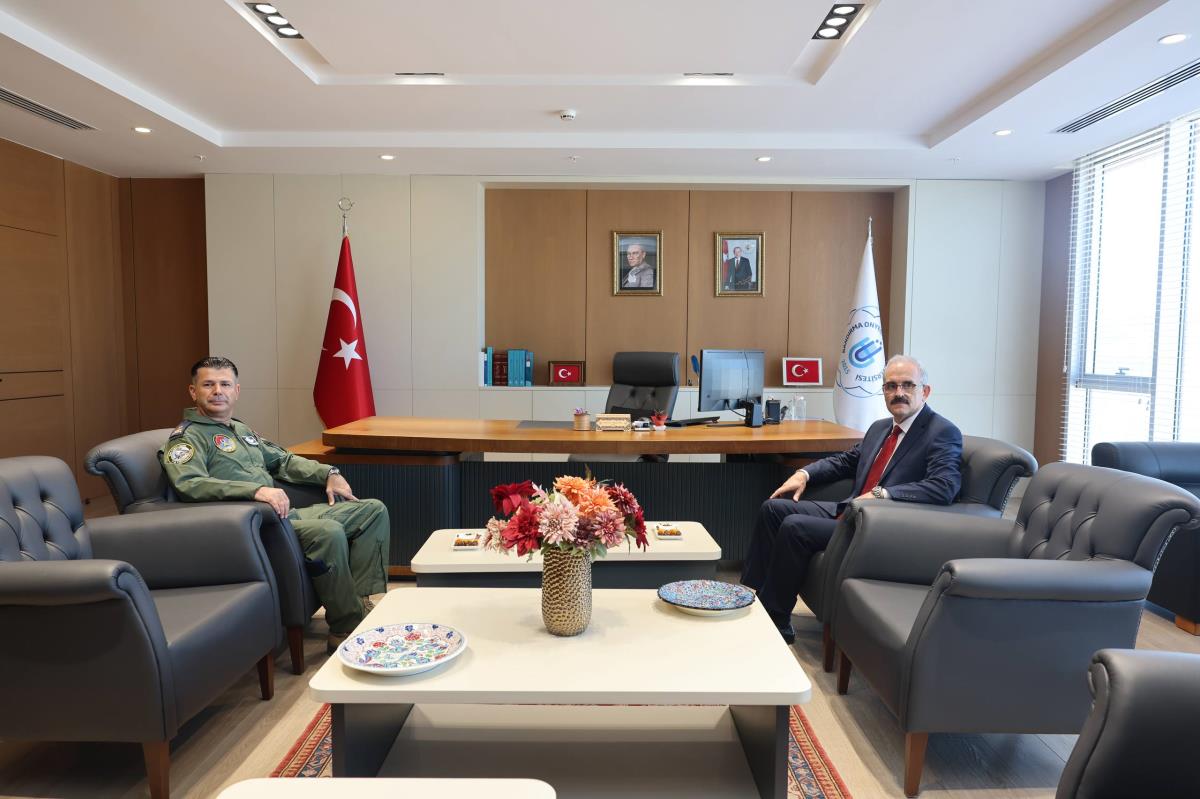 Bandırma Garnizon Komutanından Rektörümüze Nezaket Ziyareti