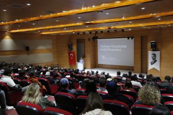 Üniversitemizde “Türkiye Yüzyılında Fıkhî Mirasımız” Konulu Seminer Düzenlendi