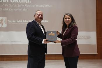 Üniversitemizde “Bel Okulu: Prof. Dr. Şafak Sahir Karamehmetoğlu’nun 30 Yıllık Deneyiminden” Konulu Konferans Düzenlendi