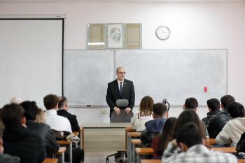 Rektörümüz Prof. Dr. İsmail Boz, Denizcilik MYO Öğrencilerimizle Bir Araya Geldi