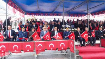 Rektörümüz 23 Nisan Ulusal Egemenlik ve Çocuk Bayramı Dolayısıyla Düzenlenen Törenlere Katıldı