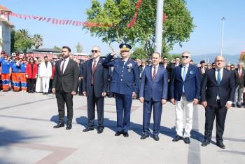 19 Mayıs Atatürk'ü Anma, Gençlik ve Spor Bayramı Bandırma'da Coşkuyla Kutlandı